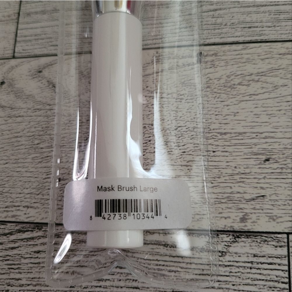 Glo Skin Beauty Large Mask Brush - Picture 3 of 3